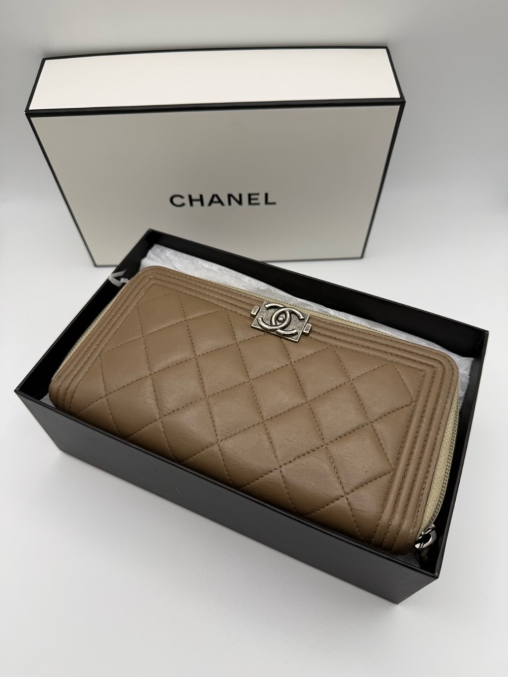 Chanel Boy Quilted Zip Around Wallet with Box - Picture 3 of 15